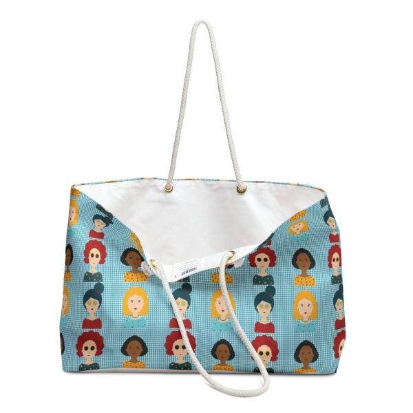 Travel with Style 🌍 ✈️ Weekender Bag